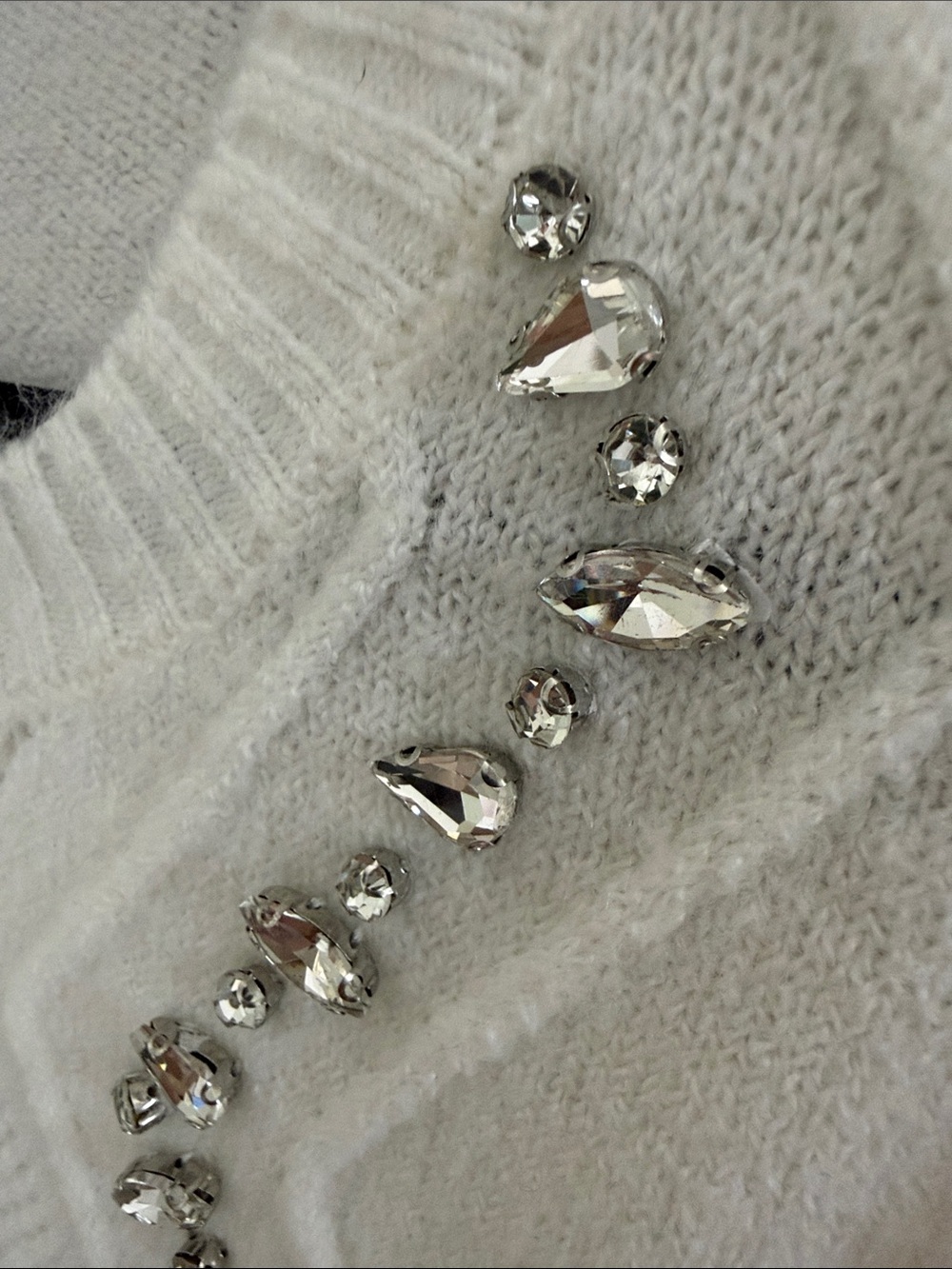 Short Sleeve Sweater with rhinestones